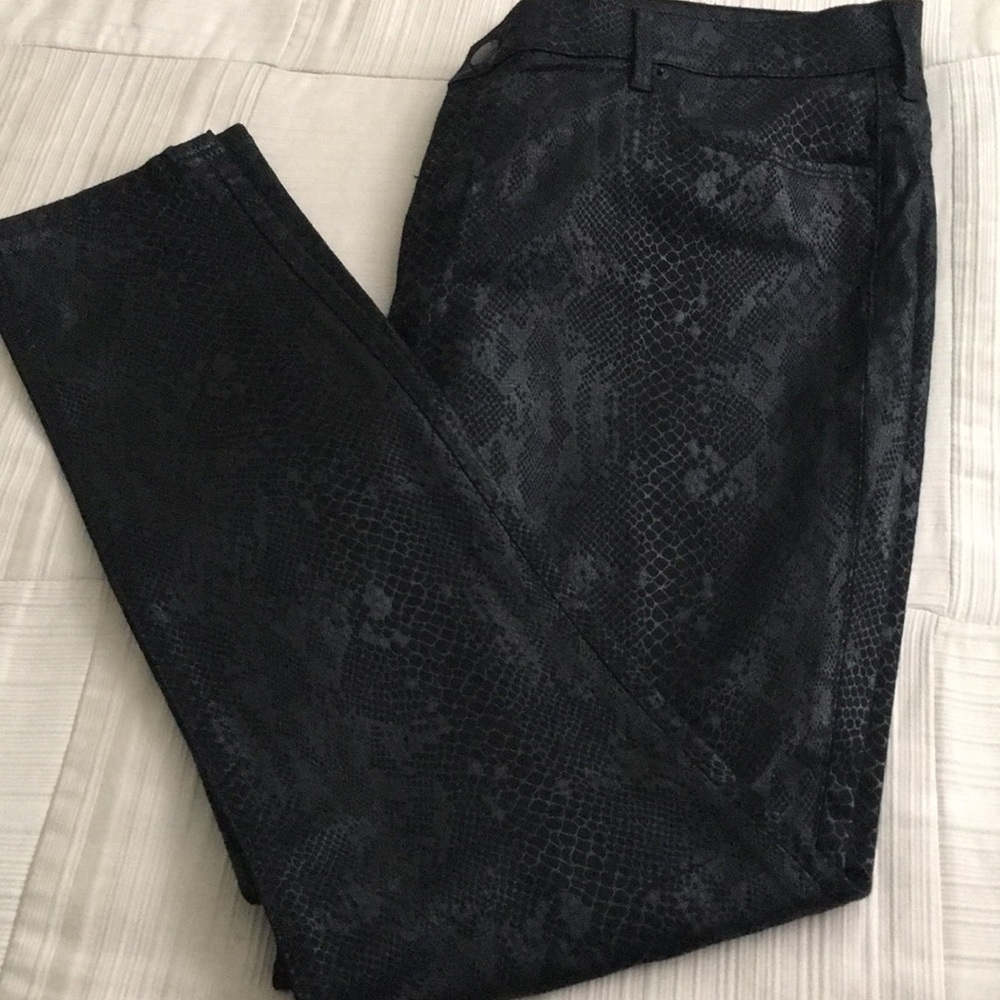 EXPRESS Snake Skin Print Jean Leggings